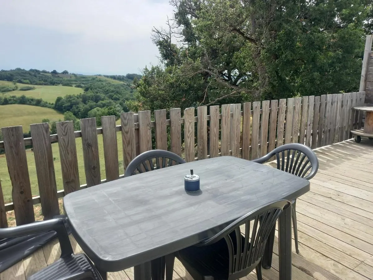 Camping Hotel Ferme De Castel Pouzouilh à Le Fossat